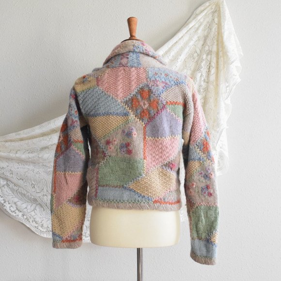 Vintage shetland wool sweater with a unique patch - Picture 3 of 8